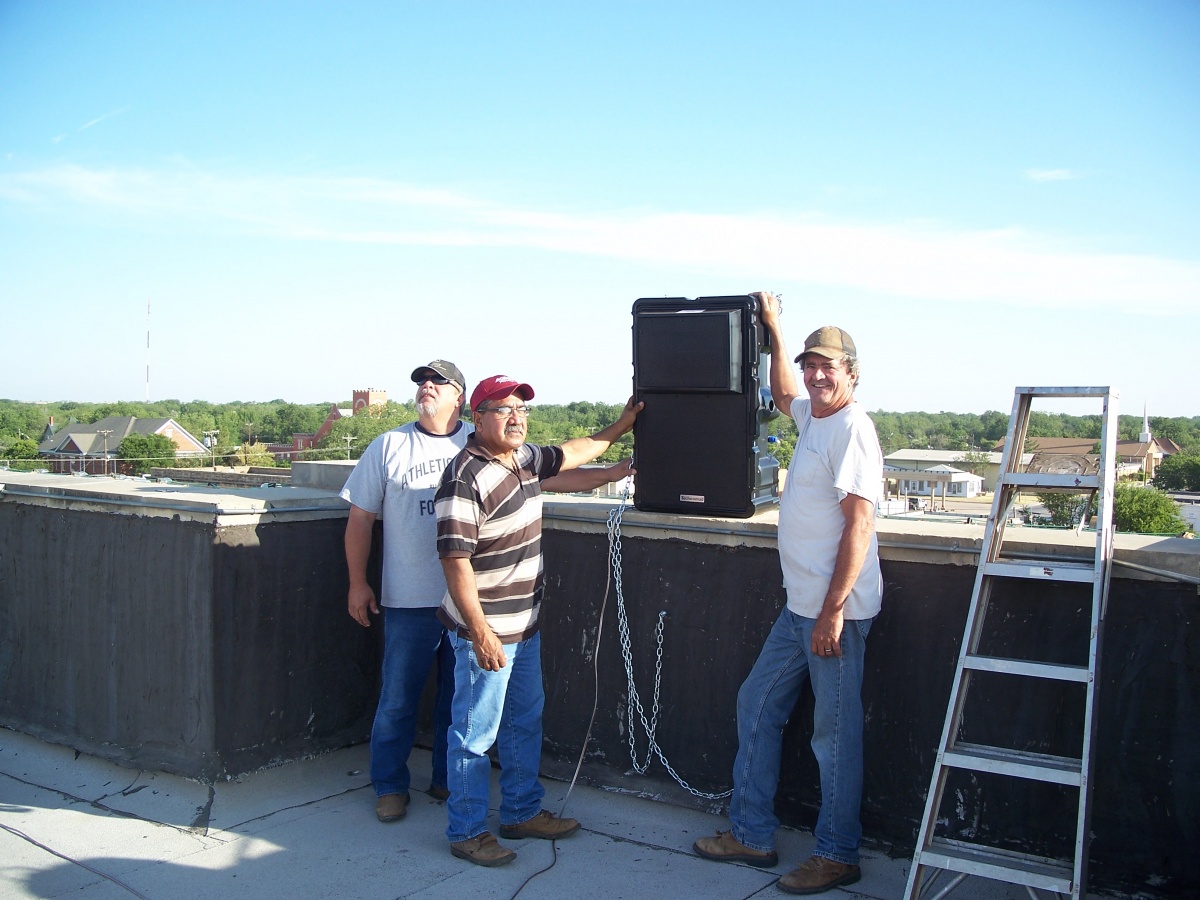 Tru-Sound Studio installs the Berlin 9040s on the courthouse roof